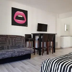 Studio Modern Appartamento